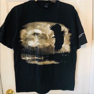 EAGLE soaring mountains lake scenery leafy oaks graphic cotton shirt size medium